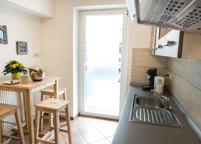 Neue Reihe 8 Links Куксхафен